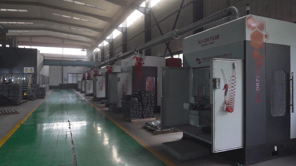 全自动机器人打磨线